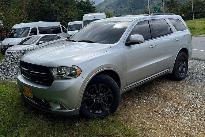 Bilingual private transport to the airport. - An In-Depth Look at the Transfer Experience