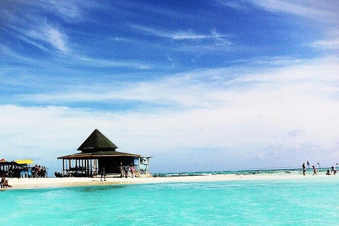 Boat Tour to Johnny Cay & Aquarium in San Andres Island - Who Is This Tour Best For?