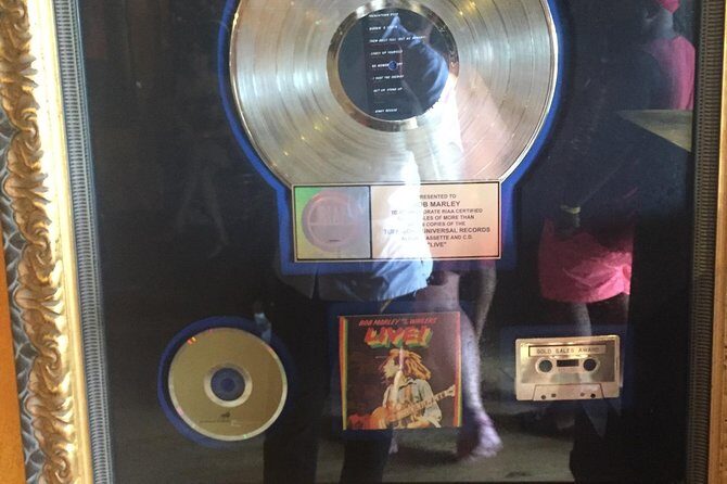 Bob Marley Mouseleum and museum from negril and Montego Bay - FAQ about the Bob Marley Mausoleum and Museum Tour