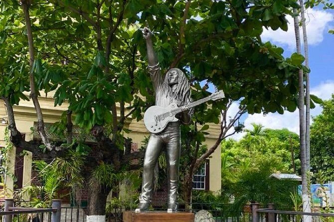 Bob Marley Museum Admission & Kingston Sightseeing Tour from Ocho Rios - Who Would Enjoy This Tour?