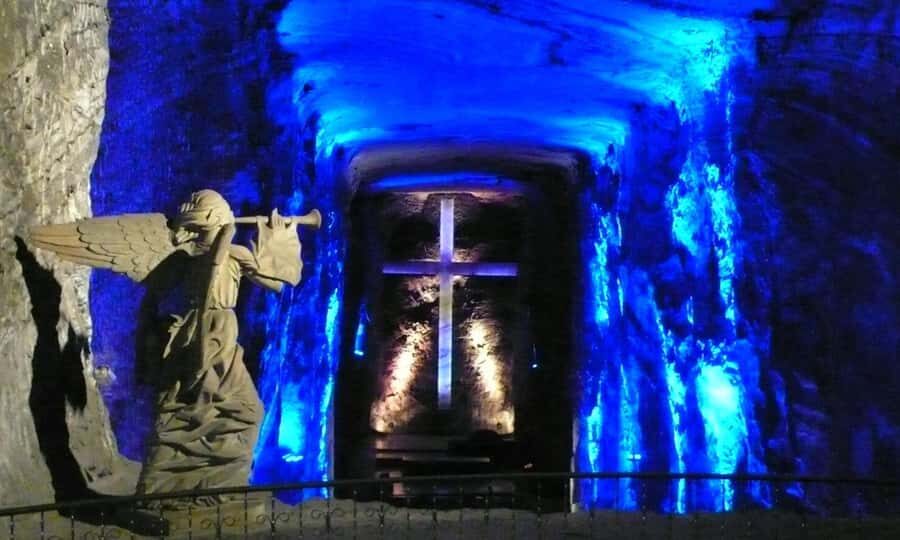 Bogotá: Salt Cathedral and Andrés Carne de res tour! - Why This Tour Works for You