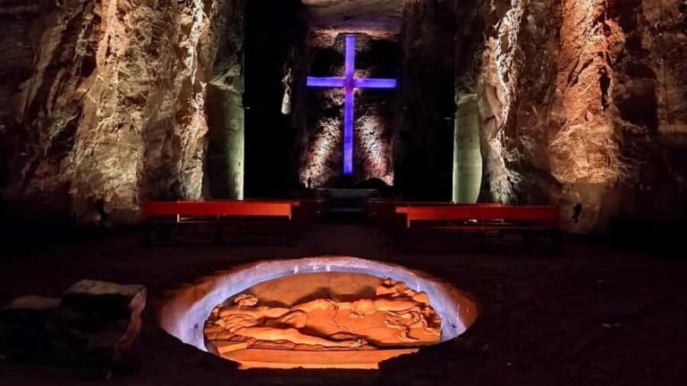 Bogotá: Tour to Guatavita and Salt Cathedral in one day - Why This Tour Offers Great Value
