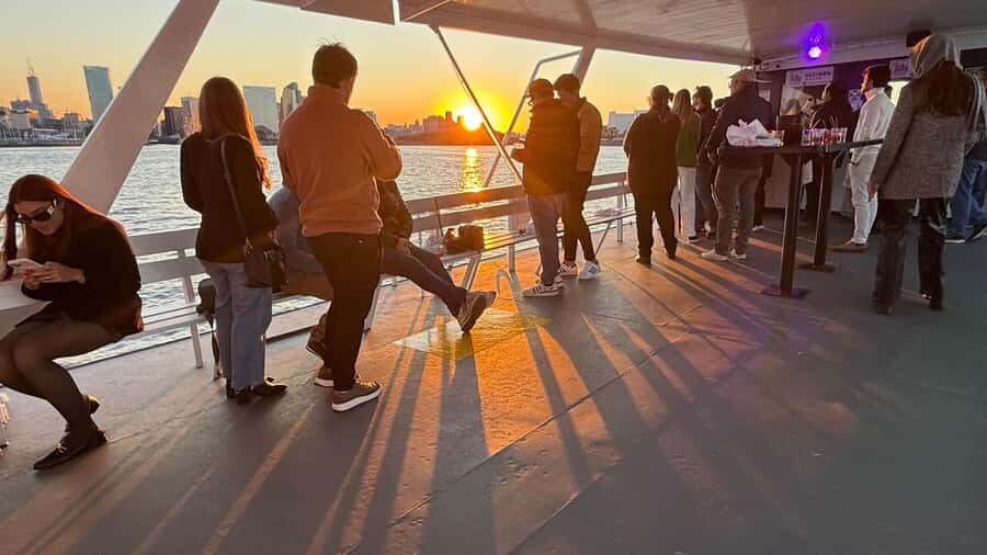 Buenos Aires: Puerto Madero Sunset Cruise with Open Bar - The Real Experience: What to Expect on the Buenos Aires Sunset Cruise