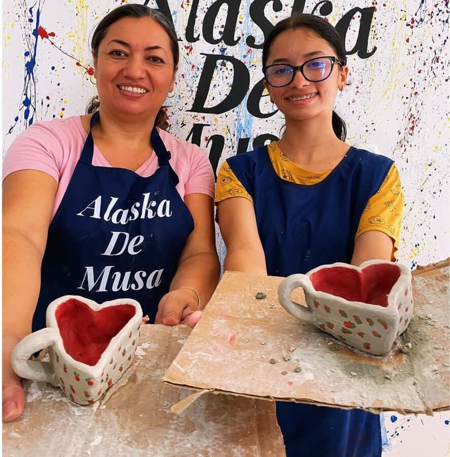 Cali: Ceramic Workshop for Tourists - A Closer Look at the Workshop Experience