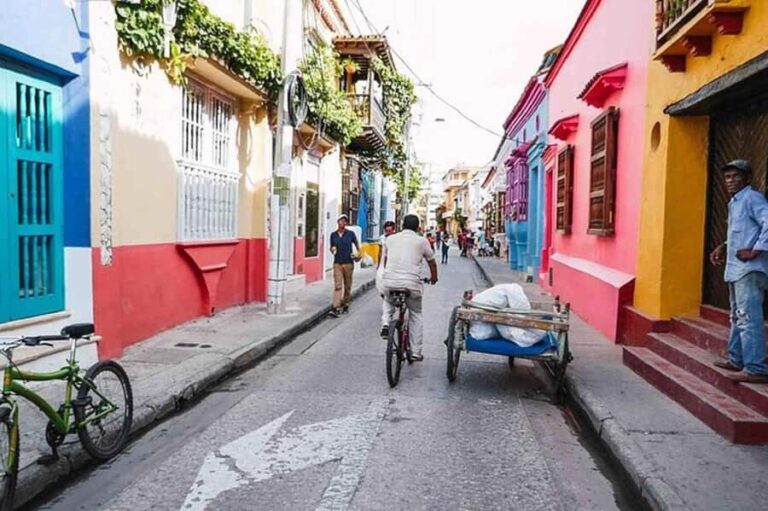 Cartagena: Bike rental 1 hour to 24 hours old city - Who is this experience best suited for?