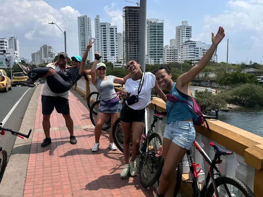 CARTAGENA: BIKE RIDE WITH LUNCH AT BOURDAIN'S FAVORITE SPOT - Who Will Love This Tour?