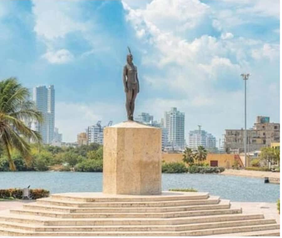 Cartagena: BILINGUAL CITY TOUR San Felipe Castle & Old city - Is This Tour Right for You?