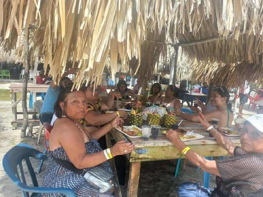 Cartagena: CHOLON & BARU with lunch - Who Should Consider This Tour?