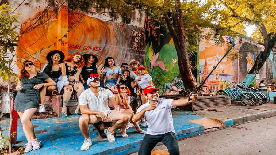 Cartagena: Guided Selfie and Walking Tour with Beer Tasting - Deep Dive into the Tour Itinerary and Experience