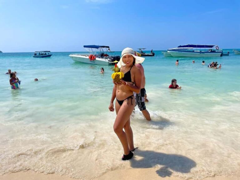 Cartagena: Playa Tranquila Day Trip with Lunch by boat - Who Should Consider This Tour?