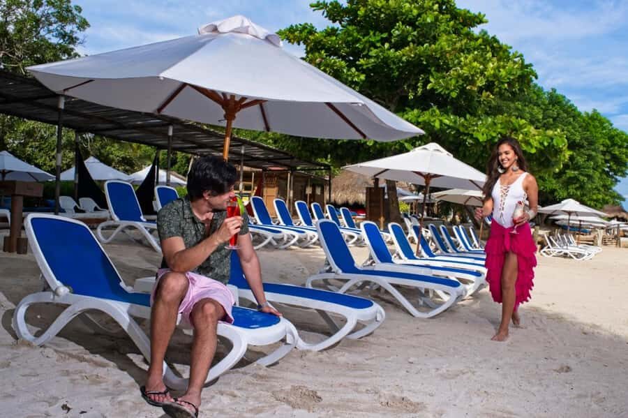 Cartagena: PRIVATE ISLAND in Rosario Islands BUFFET LUNCH - Who Will Love This Tour?