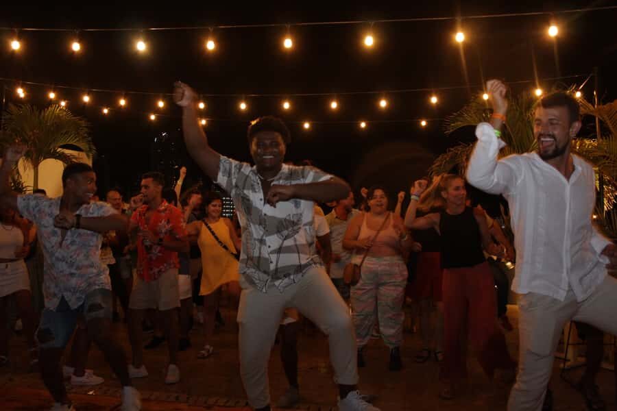 Cartagena: Pub Crawl with Dancing Lessons and Free Shots - Who Should Consider This Tour?