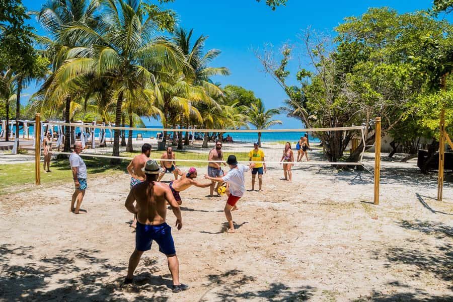 Cartagena: Rosario de Mar day use with lunch and welcome drink - The Value of Rosario de Mar