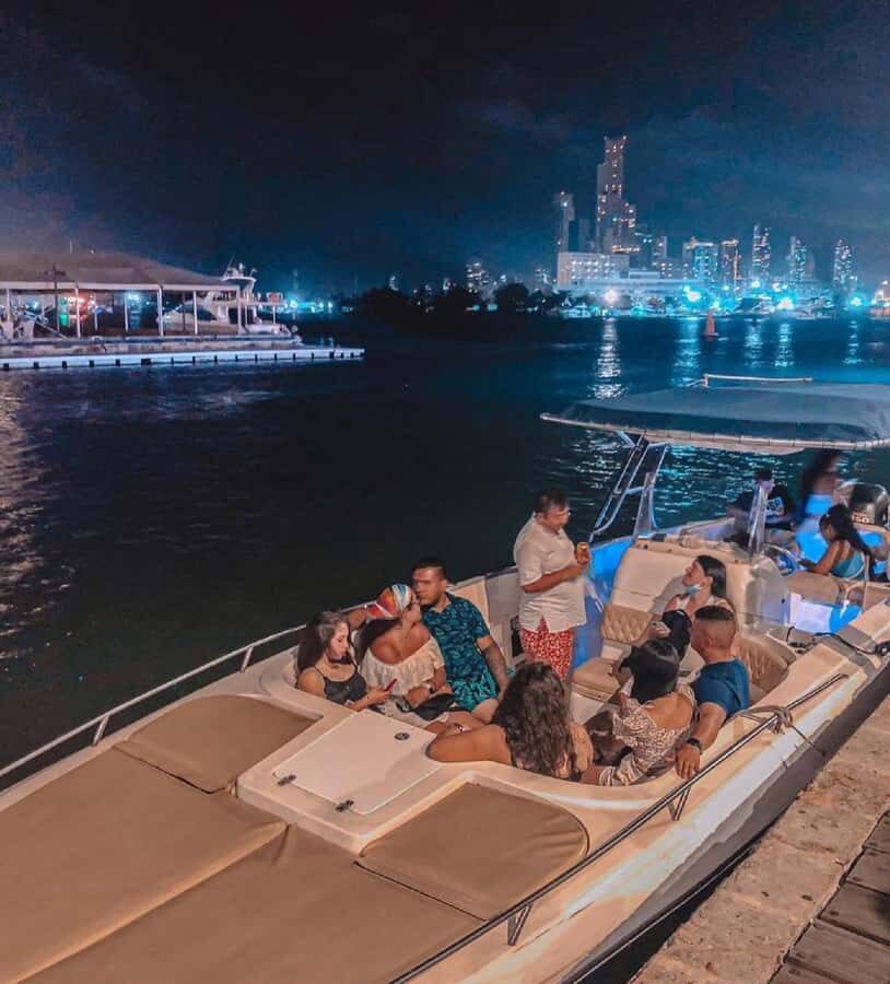 Cartagena: Speed Boat Party on the Bay with open bar - Who Should Consider This Tour?