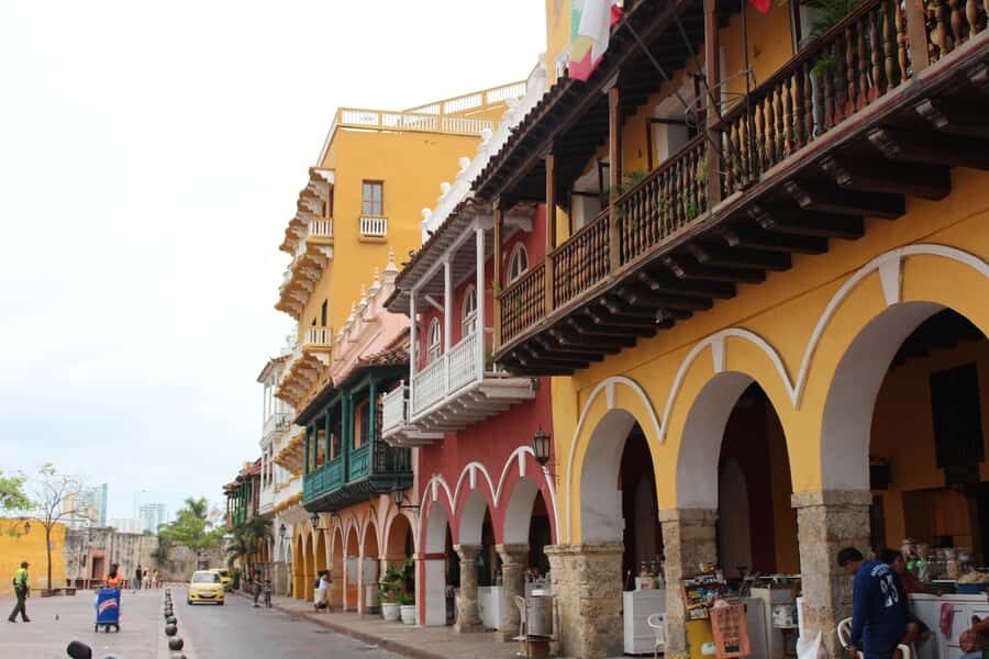 Cartagena: Walking tour in the old city BILINGUAL GUIDE - In-Depth Review of the Cartagena Old City Walking Tour
