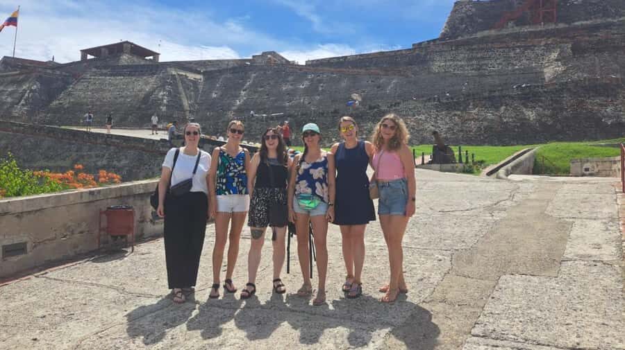 CARTAGENA:PRIVATE CITY TOUR +TICKETS TO THE SANFELIPE CASTLE - FAQs