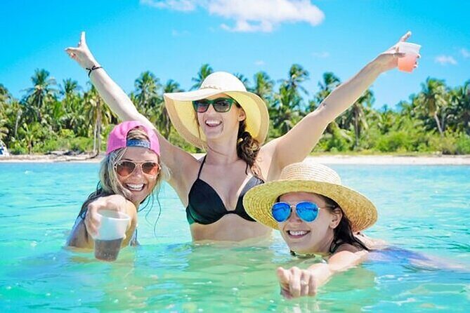 Catamaran Party in Punta Cana with Unlimited Drinks - Setting the Scene: Starting from Cabeza de Toro Beach