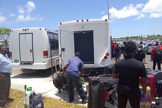 Coaches shuttle groups with luggages tag along - Who should skip this service?