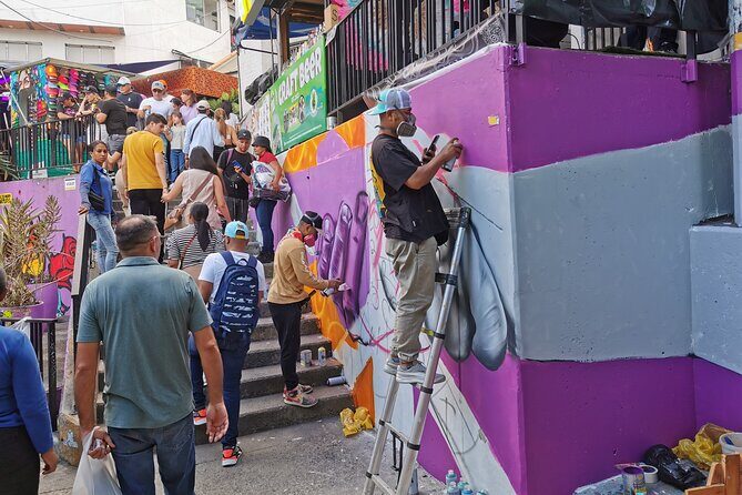 Commune Tour 13 Beyond History and Graffiti - An In-Depth Look at What This Tour Offers