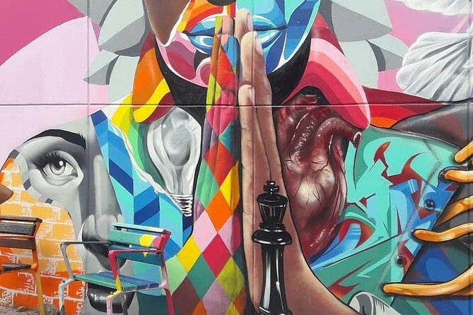 Comuna 13 Graffititour - In-Depth Look at the Itinerary