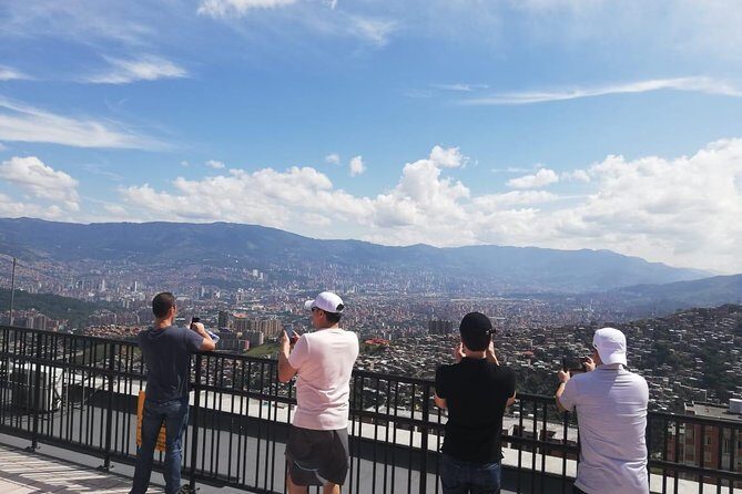 Comuna 13 tour and cable car - FAQ