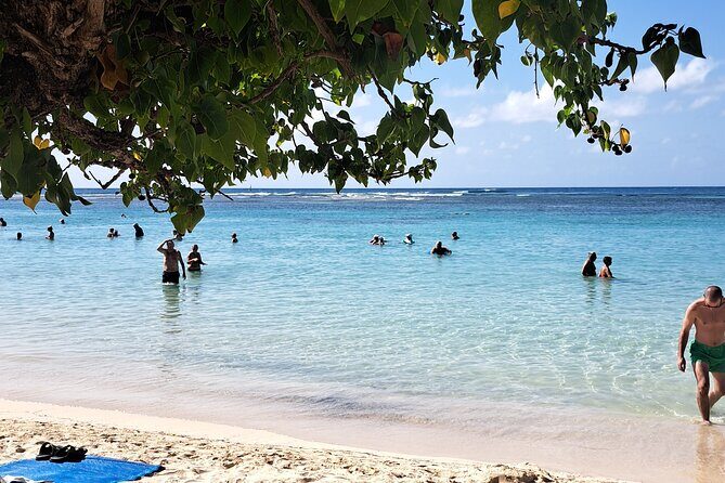 Cruise Stopover at Village Sainte Anne and its Beach - The Sum Up