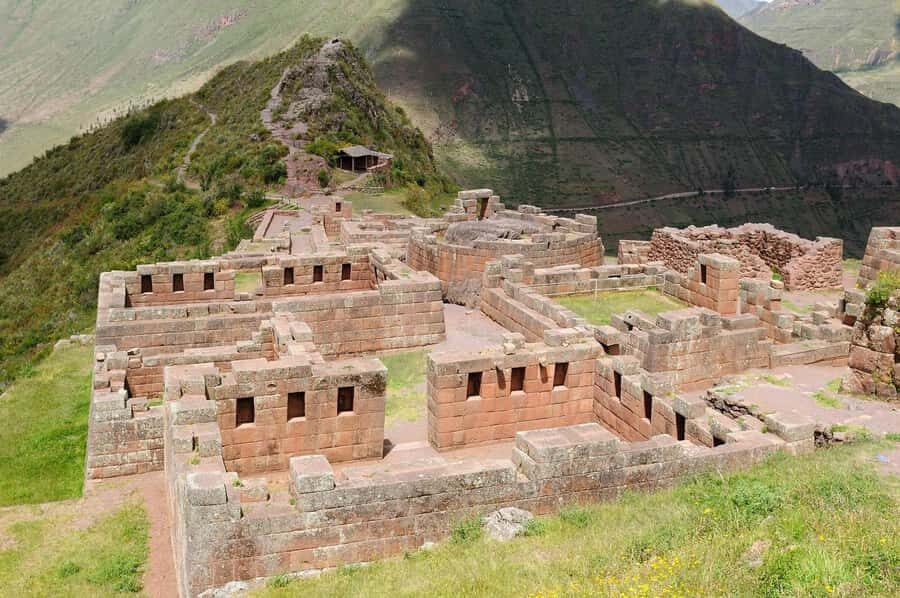 Cusco: Pisac Local Market and Ollantaytambo Private Tour - Exploring the Sacred Valley: A Detailed Look