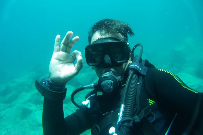 Daily diving tour in Gordon Rocks - What’s the Experience Like?