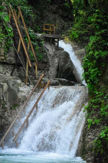 Damajagua Waterfalls Private Tour with Lunch - Who Should Book This Tour?