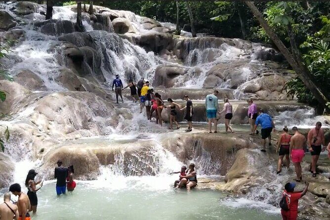 Day Tour To Dunn River Falls and Tubing - Who Should Consider This Tour?