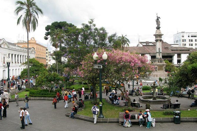 Discover Quito; Old town, Middle of the world + Cable car PRIVATE - The Sum Up