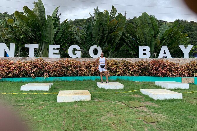 EXCLUSIVE AIRPORT / CRUISE PORT TRANSFER 1-4 Pax