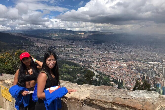 Experience Bogota visiting: Monserrate, City tour, Food and Museo Oro or Botero. - FAQ