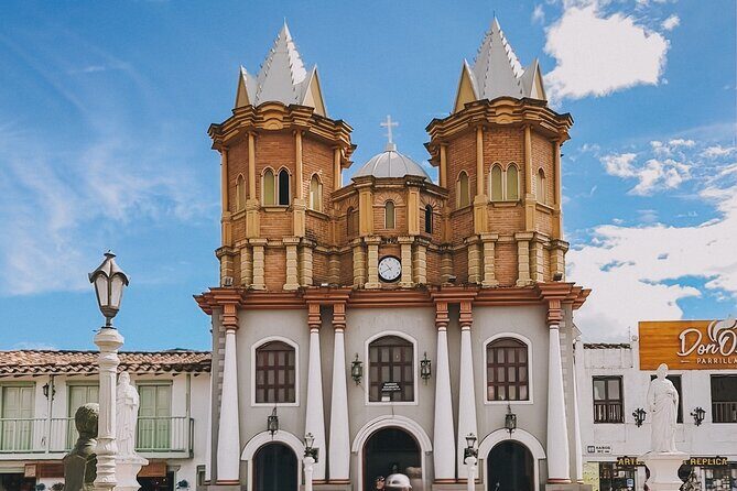Explore & immerse in GuataPeñol: Past, Present and Local Culture - The Climb to Piedra del Peñol