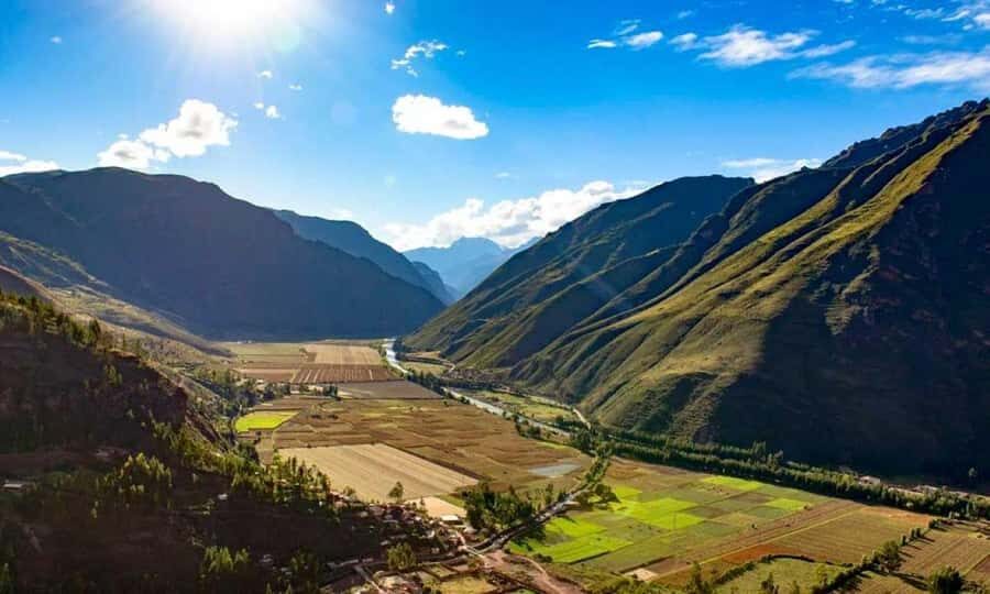 Explore the Sacred Valley and Colorful Mountain + Hotel - Authentic Experiences and Cultural Touches