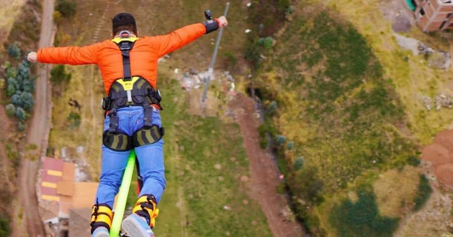 Extreme activity : Bungee jumping - The Value of This Adventure