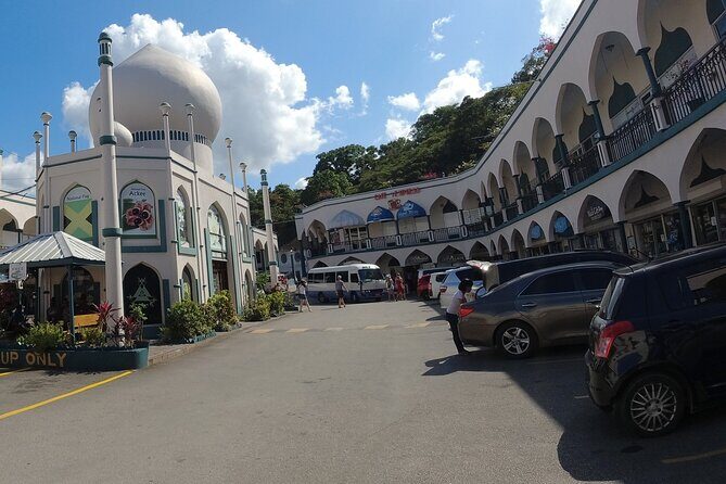 Falmouth to Ocho Rios Guided Tour (Dunn's River Falls & Shopping) - A Close Look at the Tour Experience