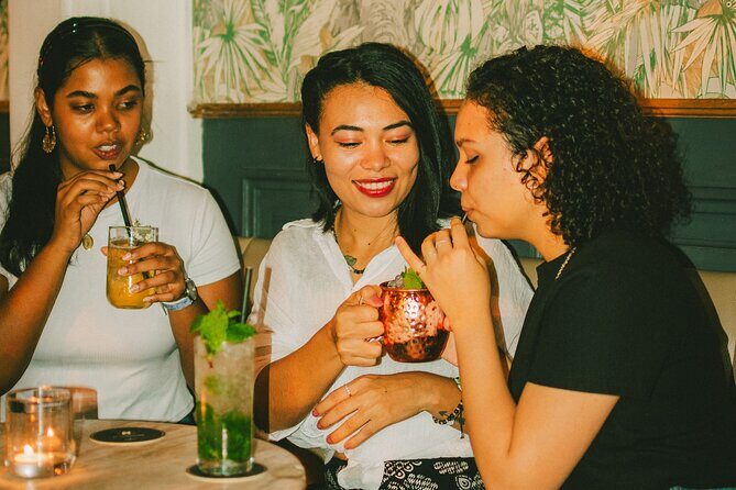 Friday Night Bar Crawl in Cartagena, Colombia - Key Points