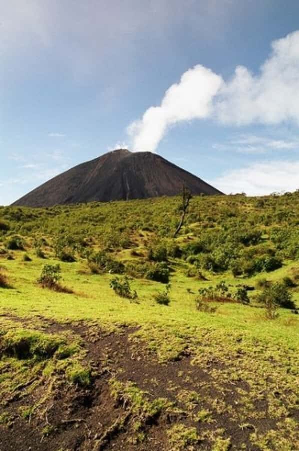 From Antigua: Pacaya Volcano Day Hike - The Experience in Depth