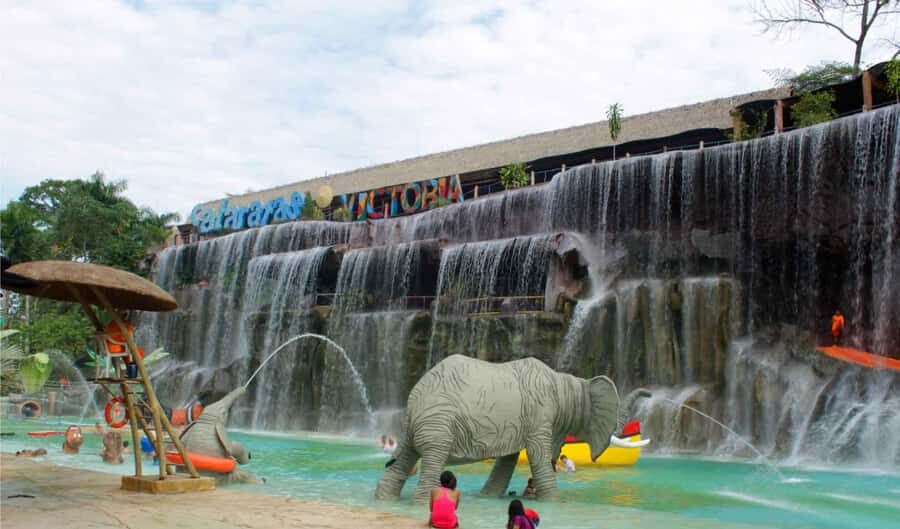 From Bogotá: Private Tour to Pablo Escobar's Theme Park - Exploring the Journey from Bogotá to Hacienda Nápoles