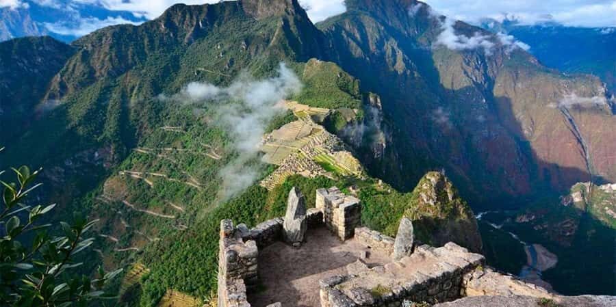 From Cusco: Machu Picchu and Huayna Picchu Guided Tour - Why This Tour Offers Great Value