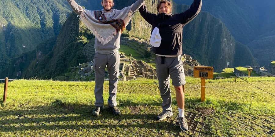 From Cusco: Machu Picchu by car 2D/1N - Authentic Experiences and Practical Tips