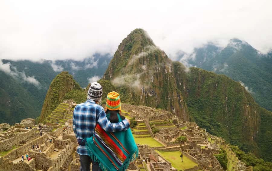 From Cusco: Private tour to the Inca Trail and Machu Picchu in 2 days - An Authentic 2-Day Journey from Cusco to Machu Picchu