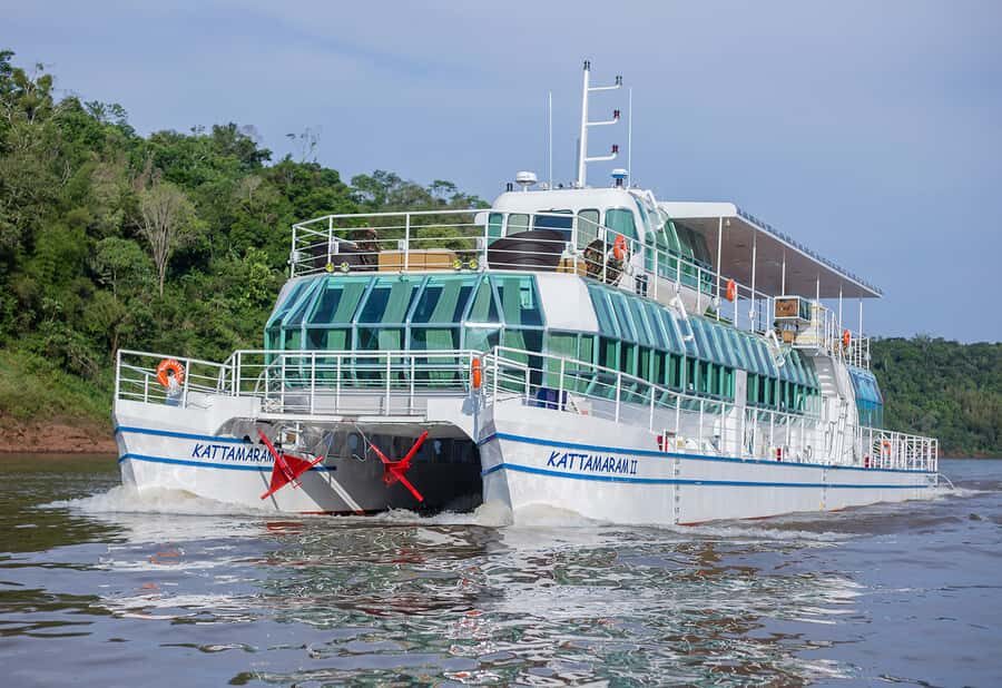 From Foz do Iguaçu: Sunset Catamaran Tour with Meal - Why This Tour Offers Great Value