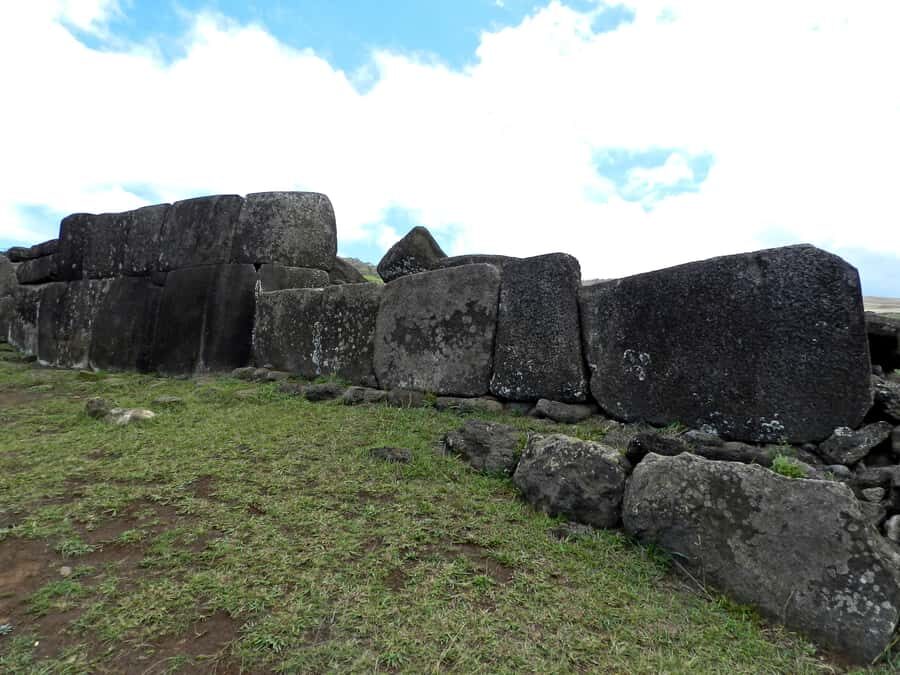 From Hanga Roa: Journey from Orongo to Ana Te Pahu - Why This Tour Works