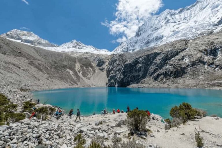 From Huaraz: Hike to the Lagoon 69 - The Scenic Drive and Llanganuco Lakes