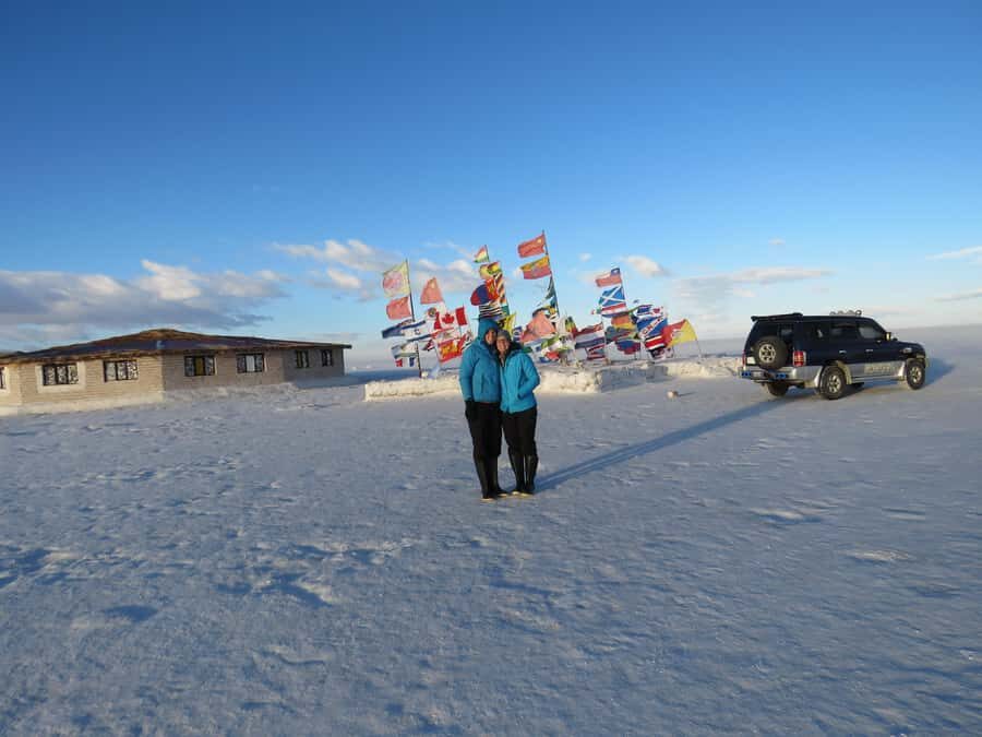 From La Paz: 1-Day 1-Night Uyuni Salt Flats Tour by Flight - An In-Depth Look at the Uyuni Salt Flats Tour from La Paz