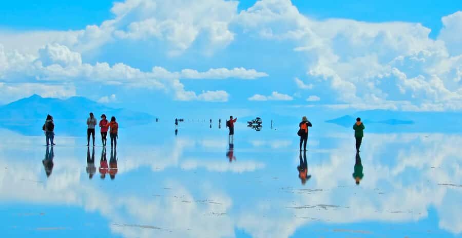 From La Paz: Uyuni Salt Flats 2-Day Tour with Bus Transfers - An In-Depth Look at the Uyuni Salt Flats Tour