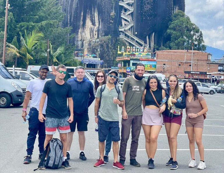 From Medellin: Guatapé Day Trip with El Peñol Rock and Lunch - Authentic Experiences and What Travelers Say