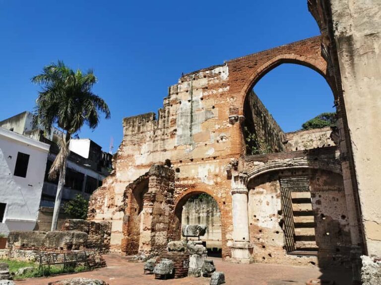 From Puerto Plata: Santo Domingo Complete Visit - First Stops – The Caribbean Seafront and Columbus Monument